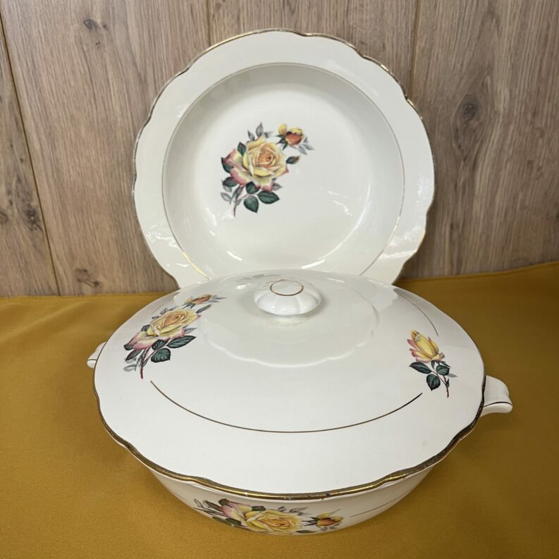 Duo de soupière et plat Gien