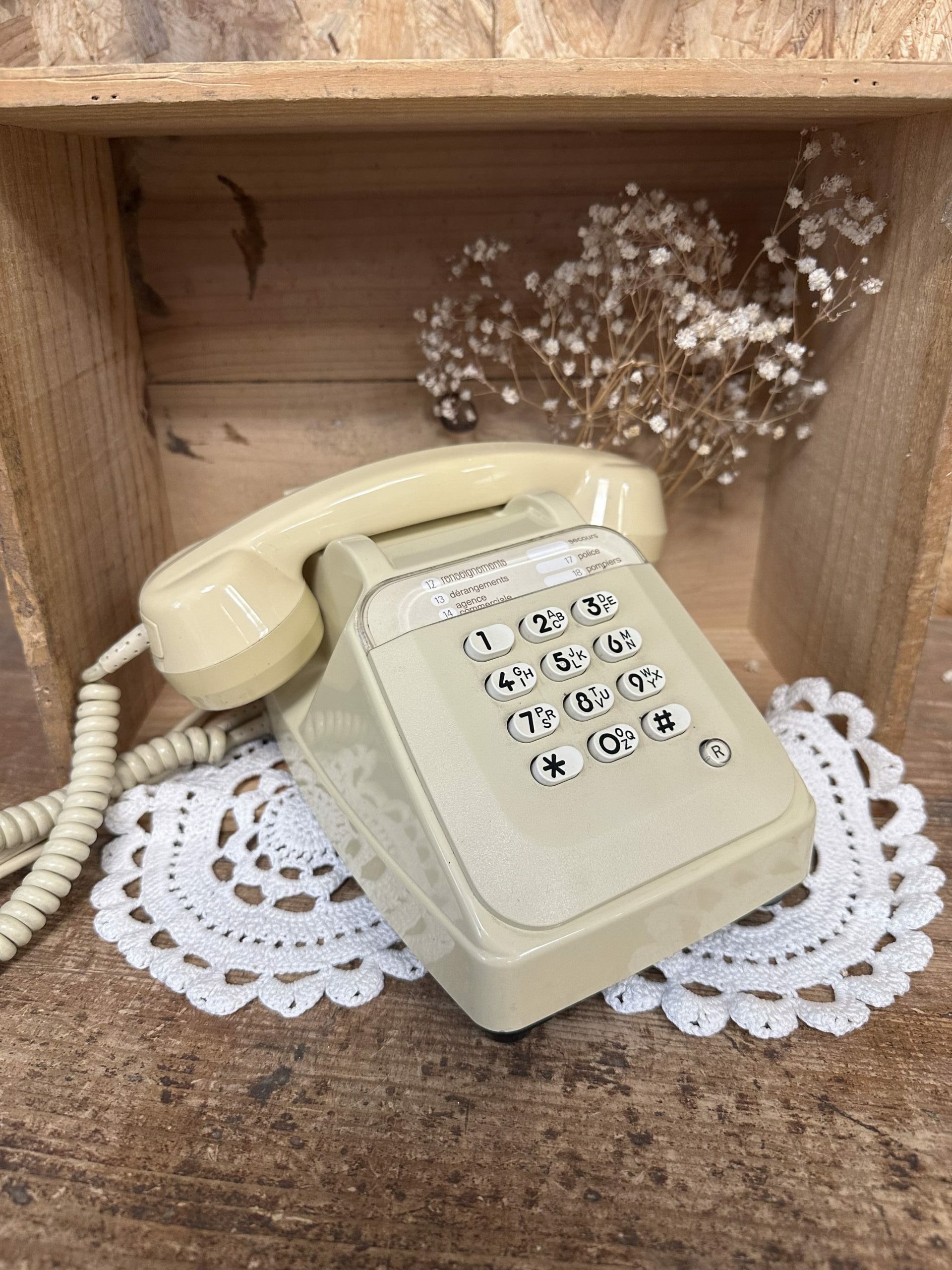 Ancien téléphone vintage Socotel S63 - Brocante Les Intemporels