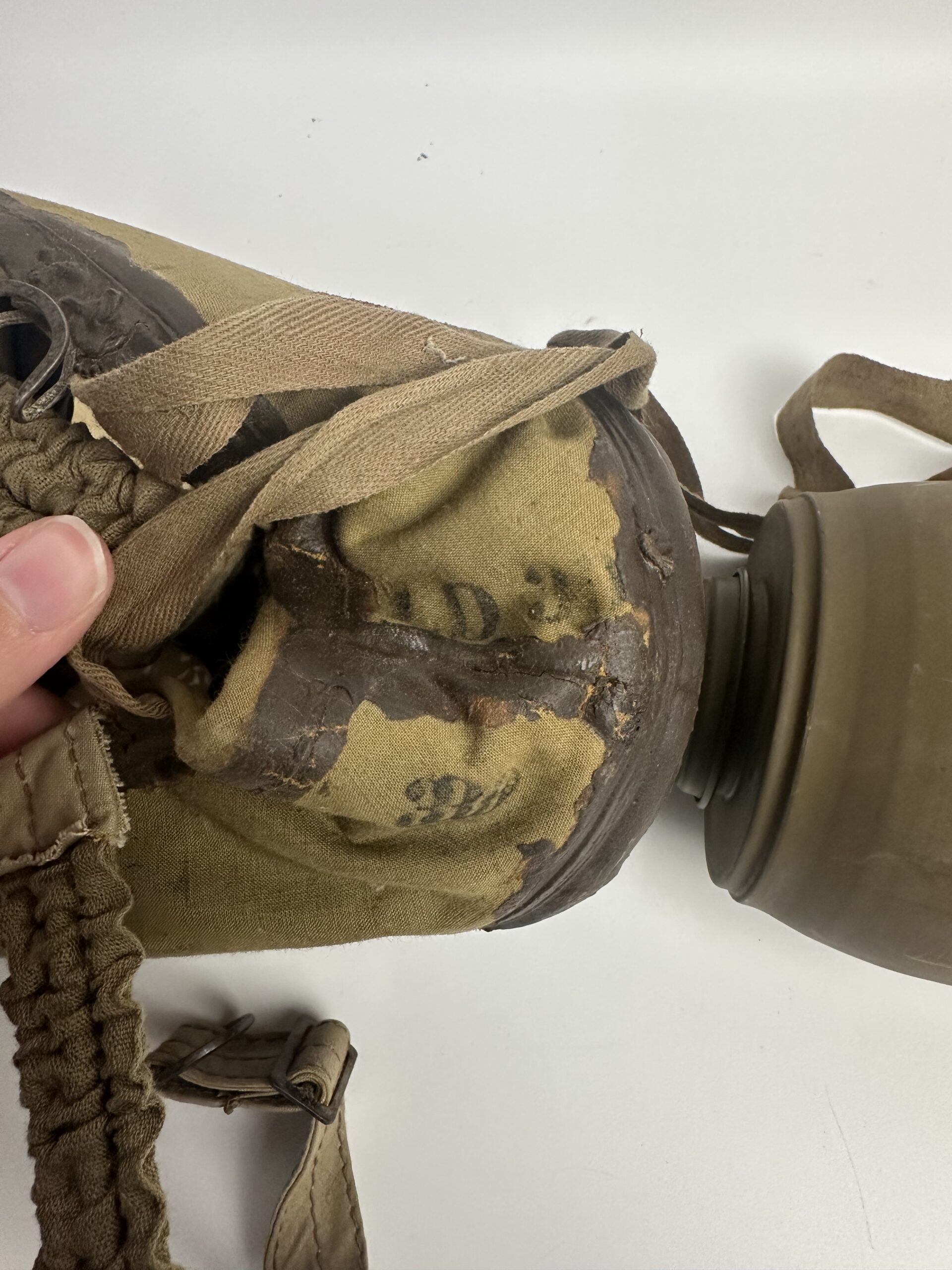 Ancien masque à gaz français – Image 10