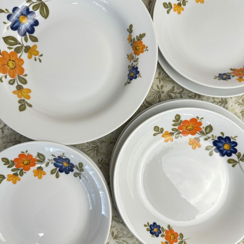 Assiettes et plats Winterling Bavaria fleuri vintage
