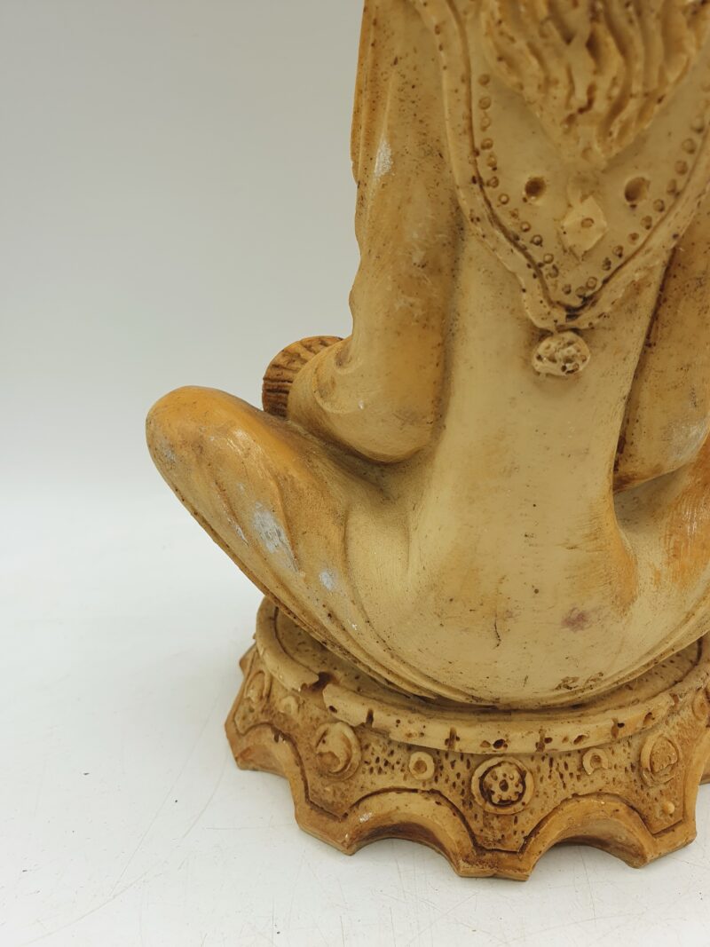 Statue indonésienne en résine – Image 8