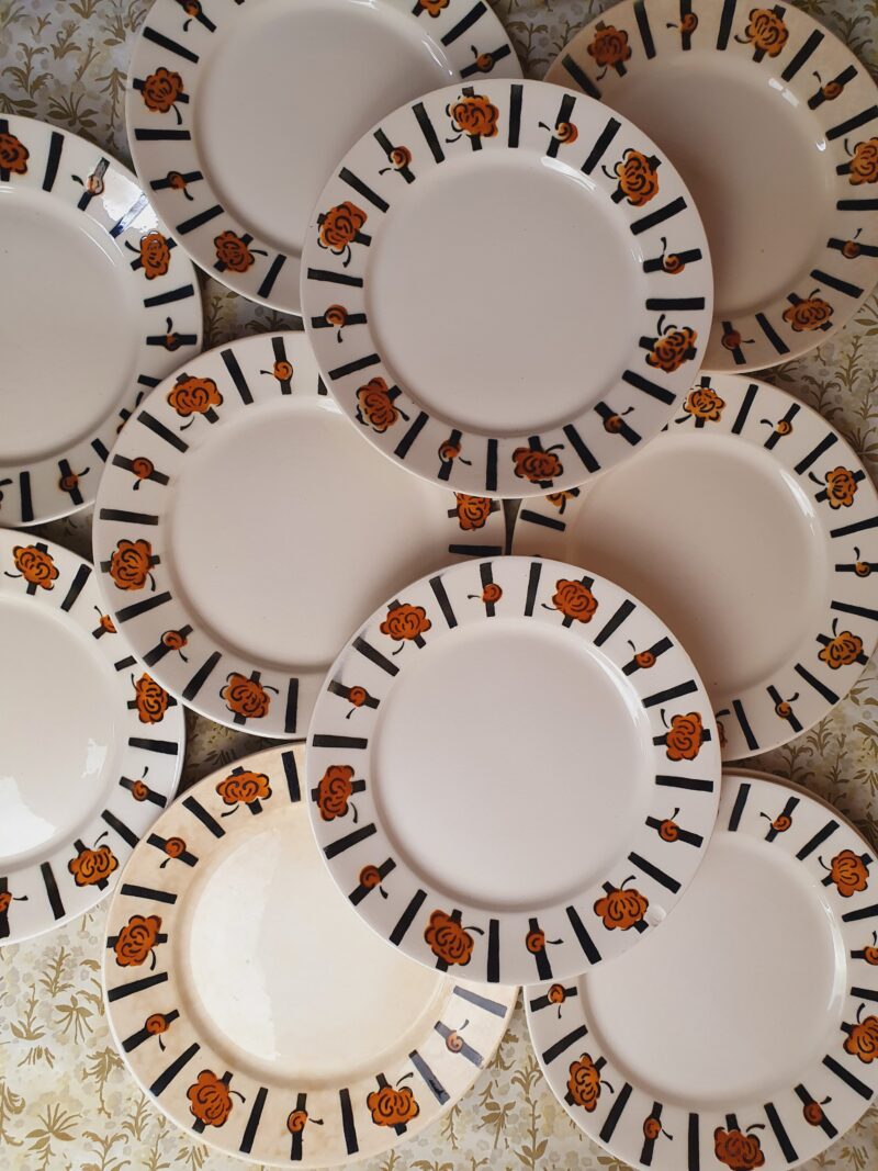 Ensemble 12 assiettes art déco Badonviller