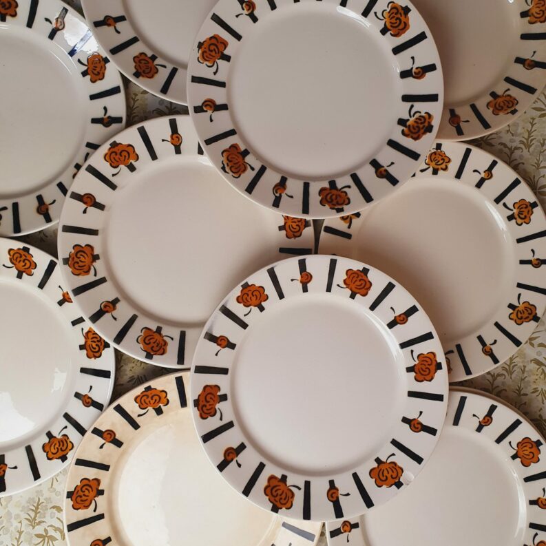 Ensemble 12 assiettes art déco Badonviller