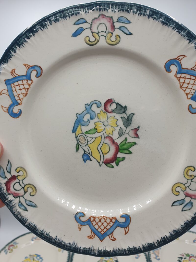 Anciennes assiettes Longwy Vieux Rouen en faïence – Image 8