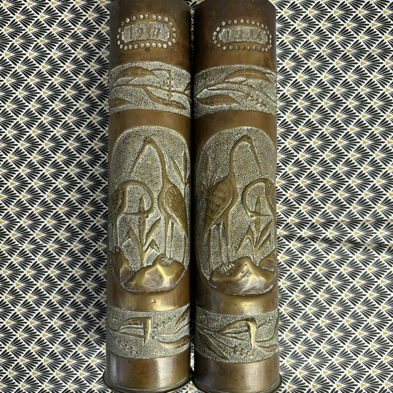 Paire de douilles d’obus anciennes gravées 1914 et 1917
