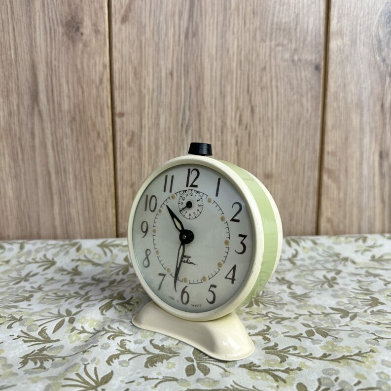 Reveil ancien vintage Fashion
