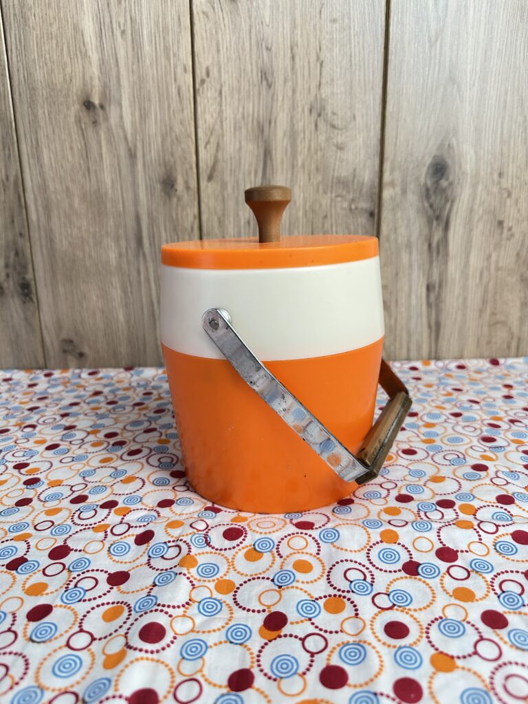 Seau à glace ou glaçons pomme vintage années 70 Seau à glace ou glaçons pomme vintage années 70