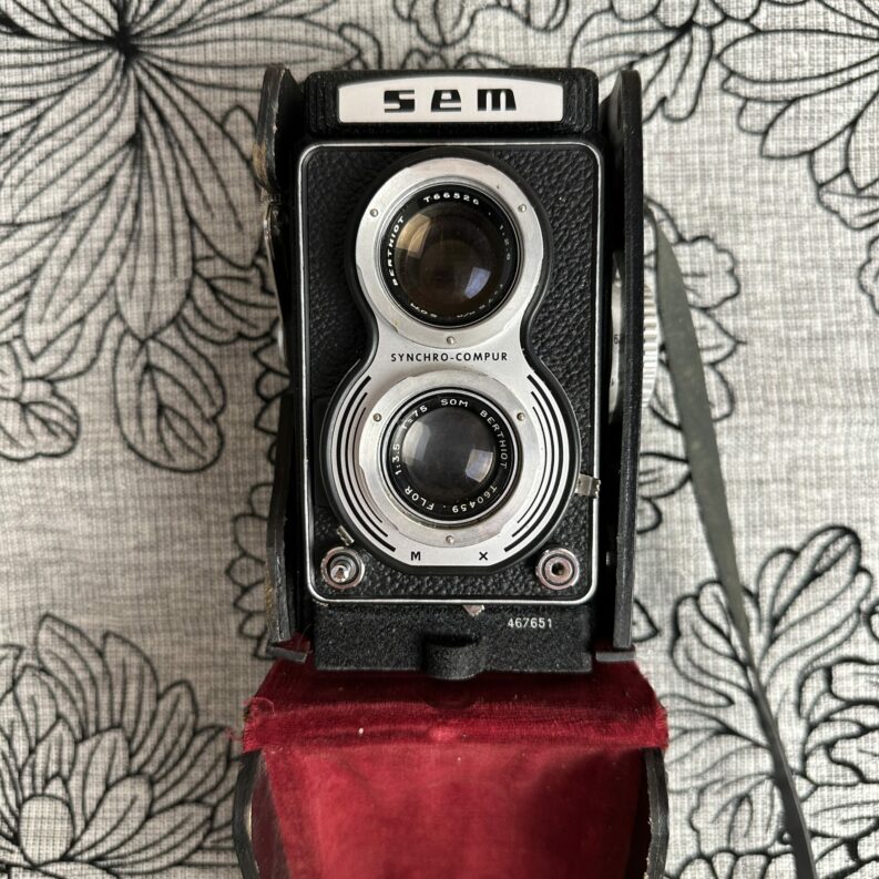 Ancien appareil photo SEM Synchro Compur