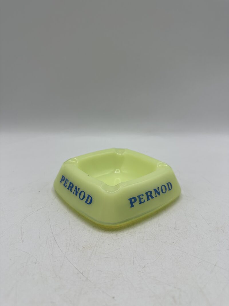 Ancien cendrier publicitaire Pernod en ouraline – Image 2