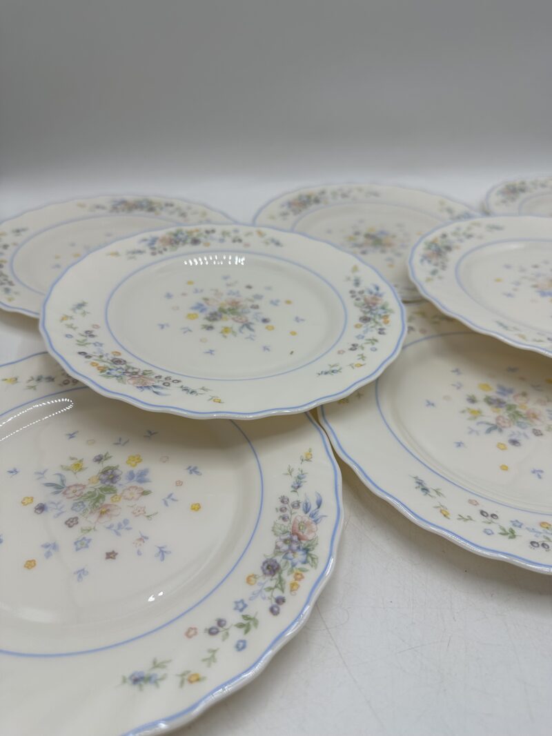 Ensemble 8 petites assiettes Arcopal petites fleurs – Image 8
