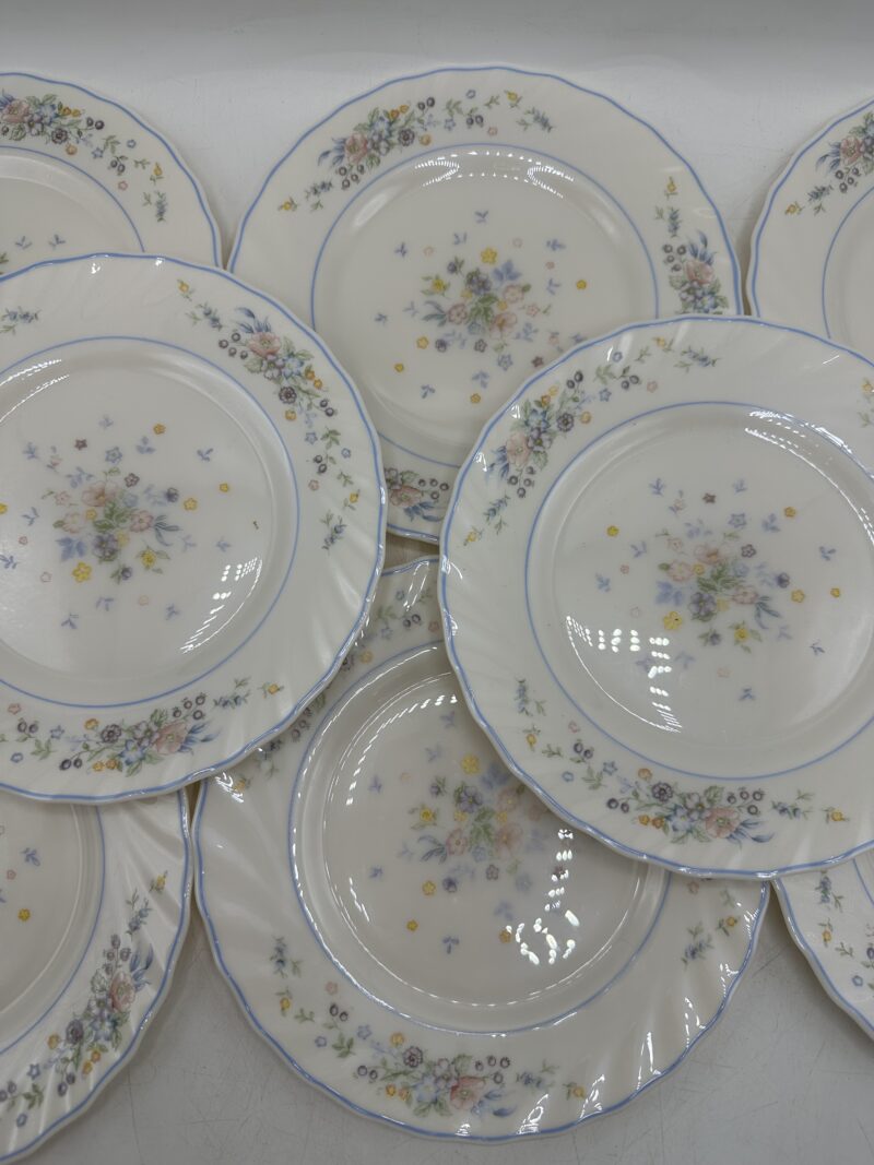 Ensemble 8 petites assiettes Arcopal petites fleurs – Image 11