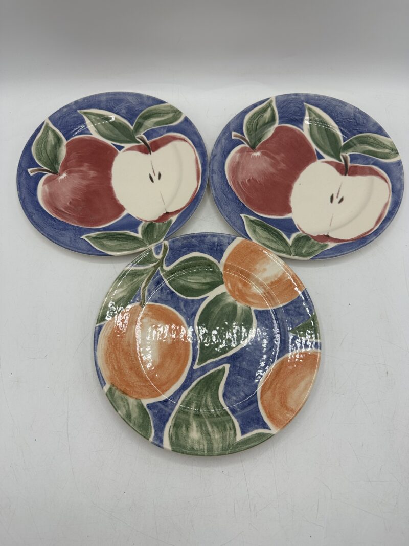 Trio d'assiettes Clayton motifs pommes et oranges – Image 2