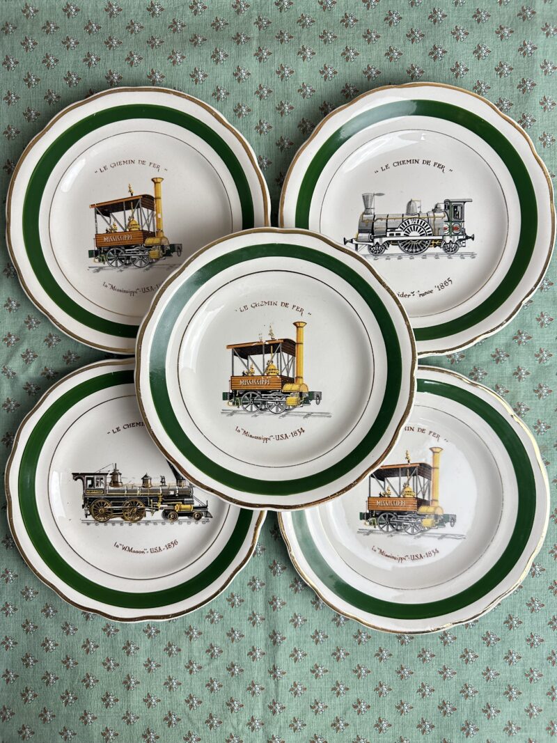 5 assiettes anciennes Gien Le chemin de fer