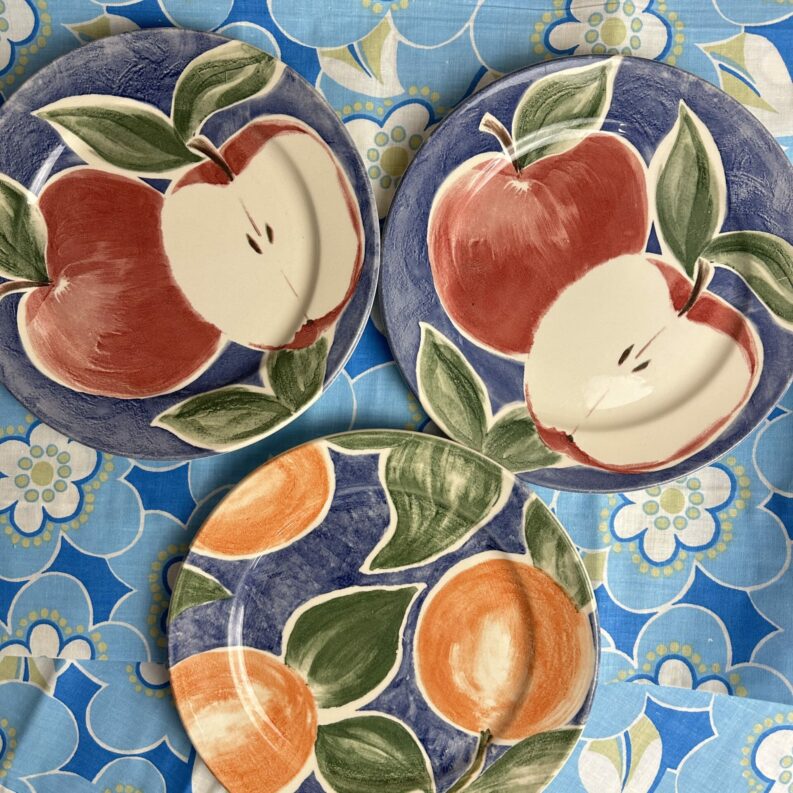 Trio d'assiettes Clayton motifs pommes et oranges