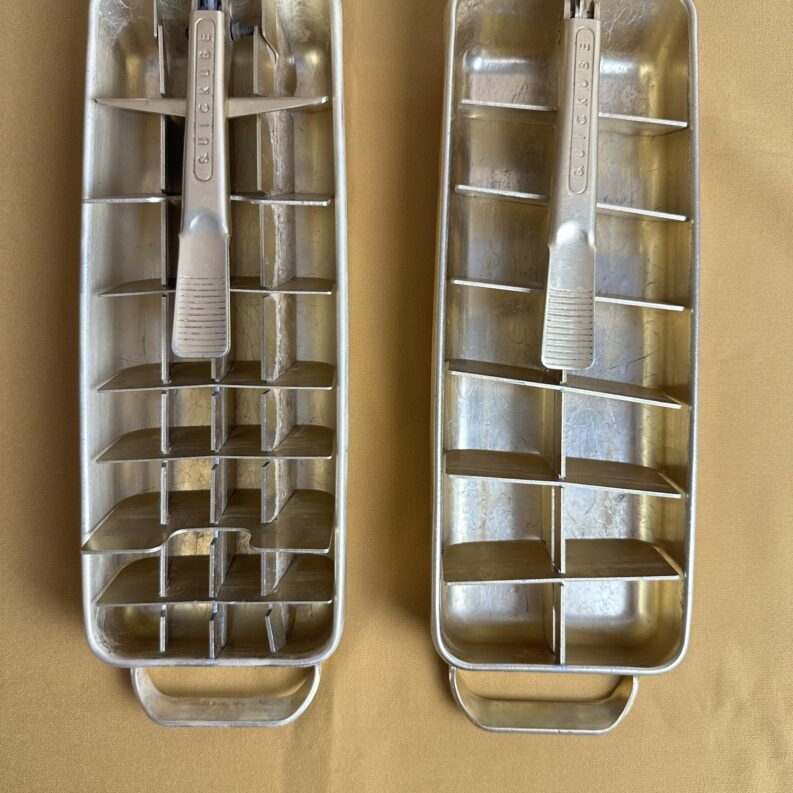 Duo de bacs à glaçons Quickube Frigidaire doré