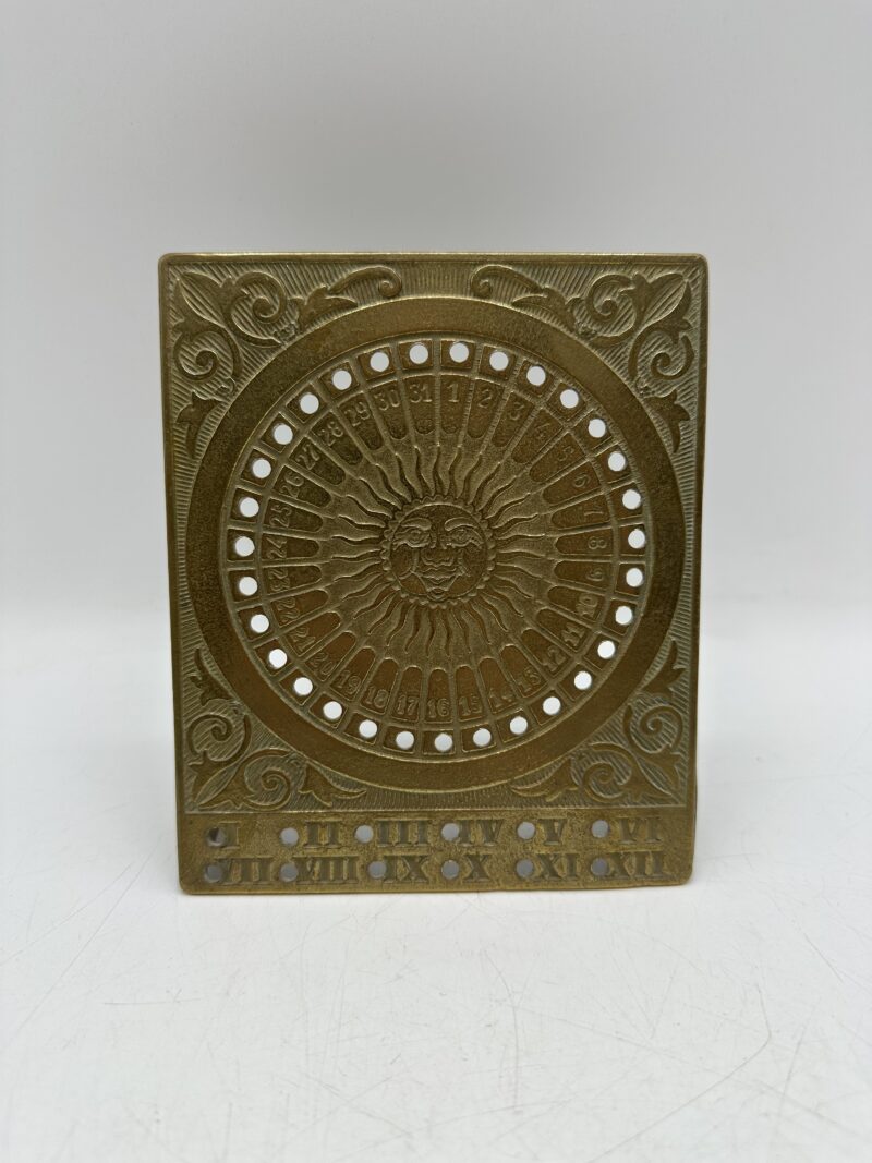 Ancien calendrier perpétuel doré – Image 3