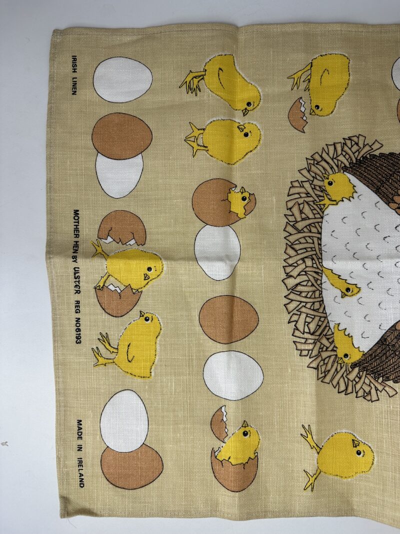 Tissu vintage Mother Hen By Ulster Lin – Image 4