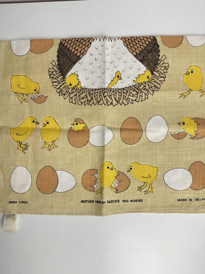 Tissu vintage Mother Hen By Ulster Lin – Image 8