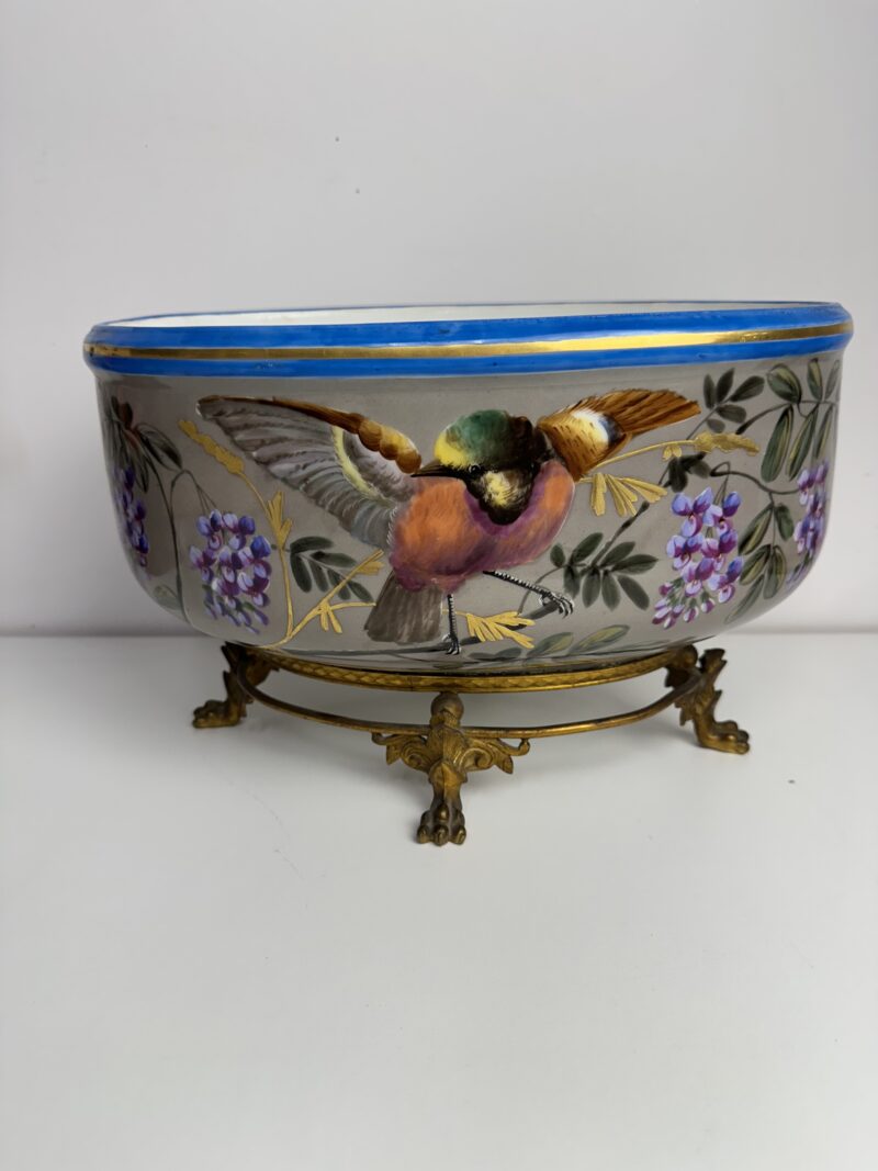 Jardinière ancienne en porcelaine fleurie – Image 2
