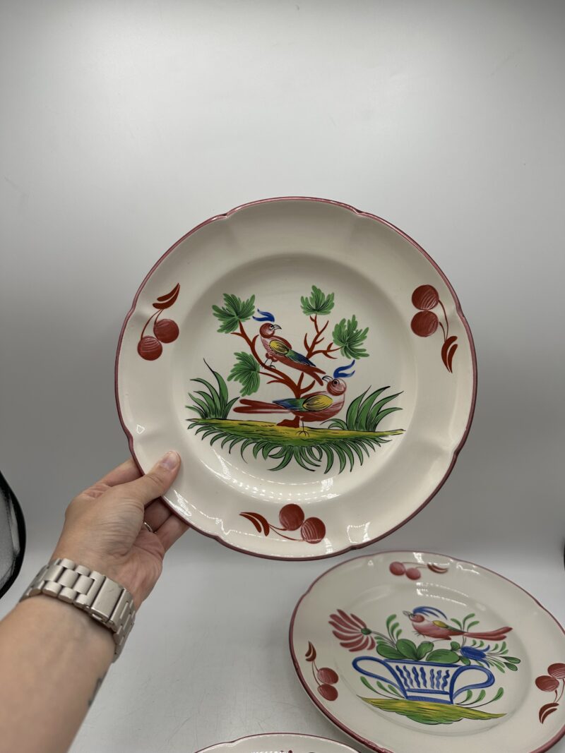 3 assiettes décoratives St Clément en faïence – Image 6