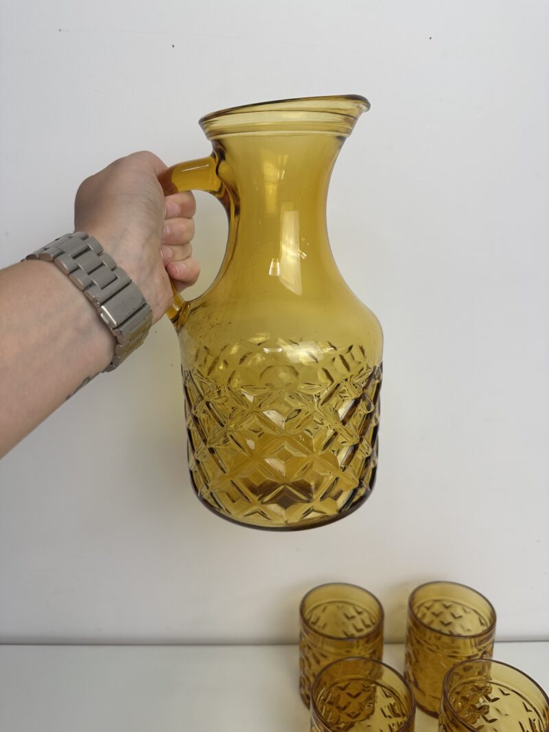 Ensemble vintage verres et carafe ambrés – Image 3