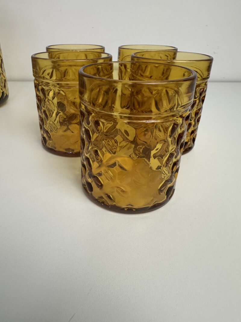 Ensemble vintage verres et carafe ambrés – Image 6