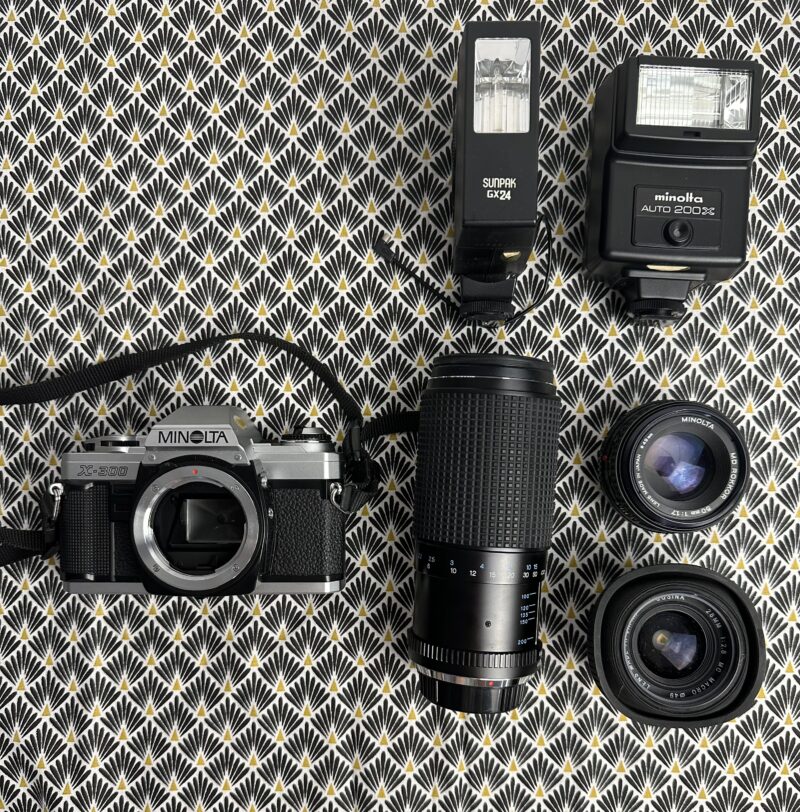 Appareil photo Minolta X300 avec objectifs