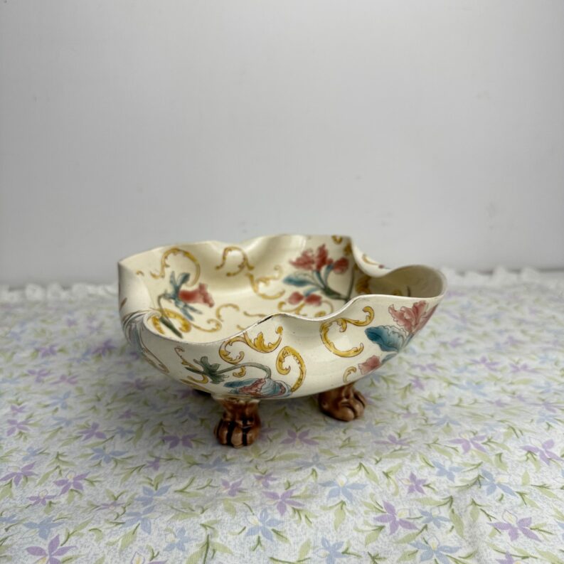 Ancienne coupe sur pieds K&G Lunéville polychrome