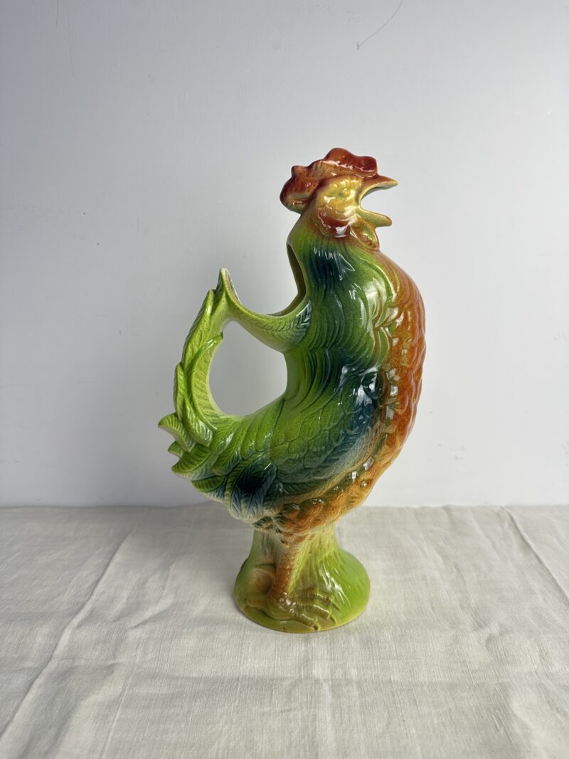 Pichet Saint Vincent coq en barbotine