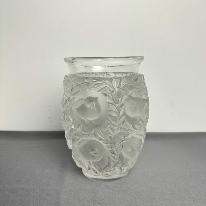 Vase en cristal Lalique Bagatelle