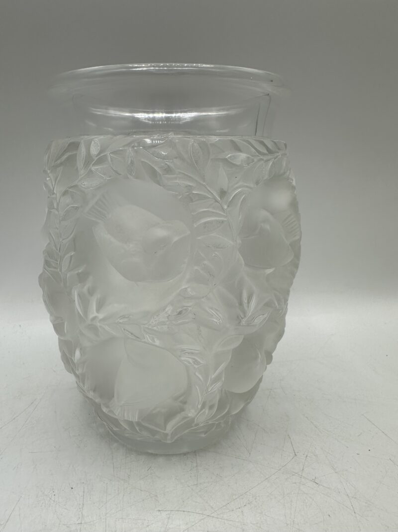 Vase en cristal Lalique modèle Bagatelle – Image 7