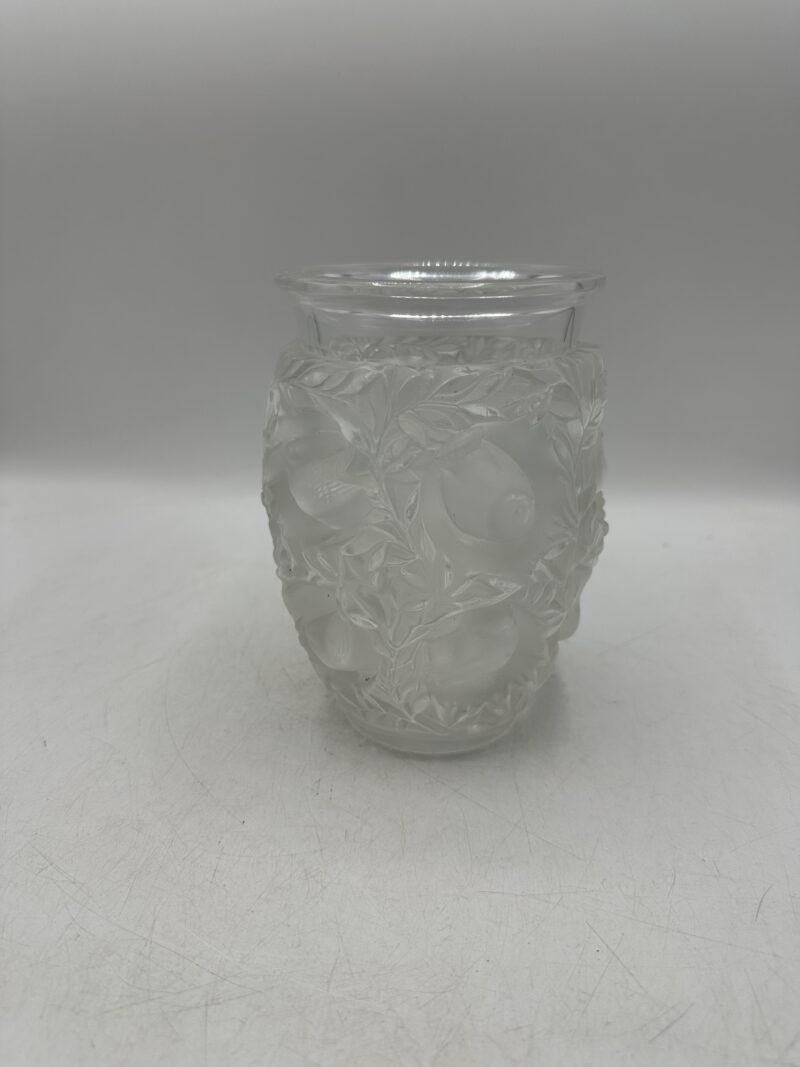 Vase en cristal Lalique modèle Bagatelle – Image 15