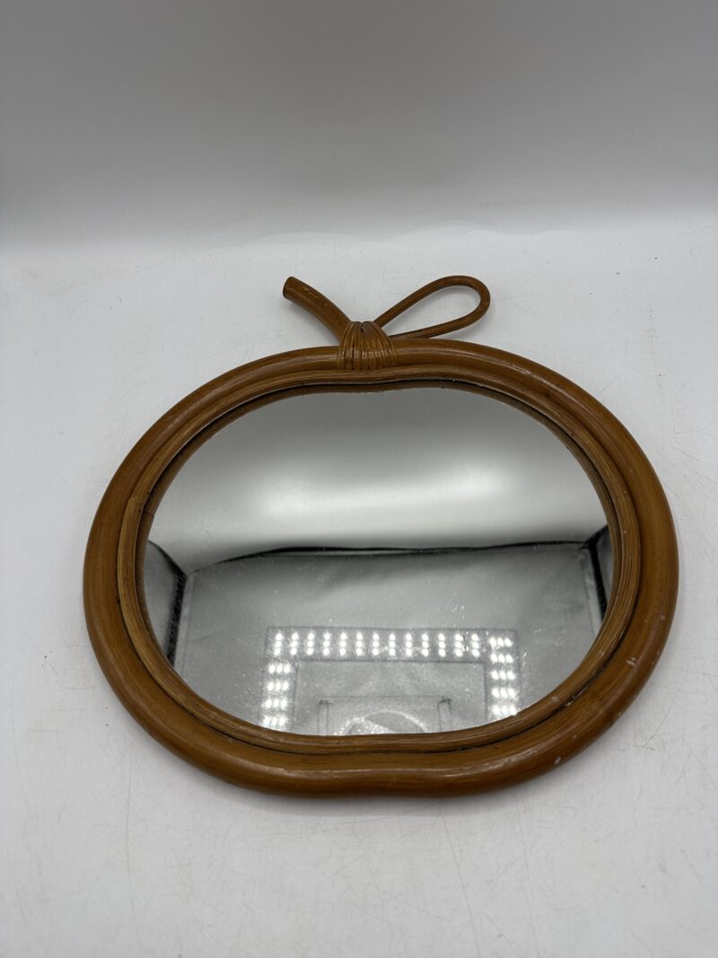 Miroir mural en rotin forme de pomme vintage – Image 2