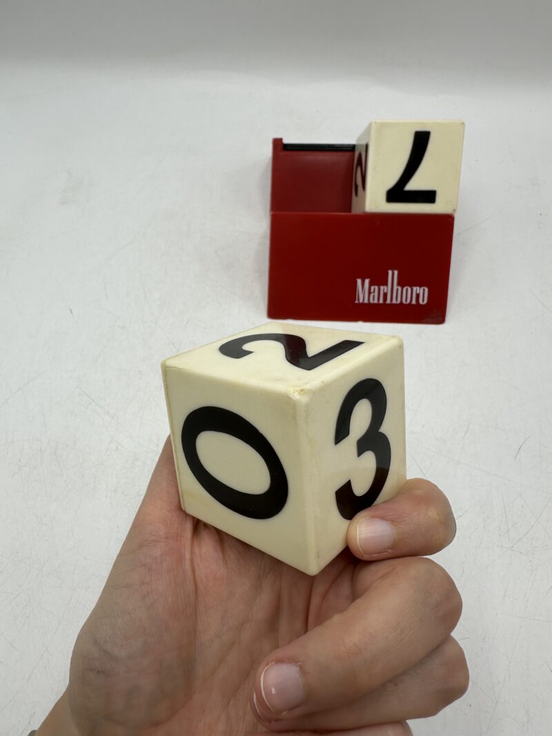 Calendrier perpétuel publicitaire Marlboro vintage – Image 11