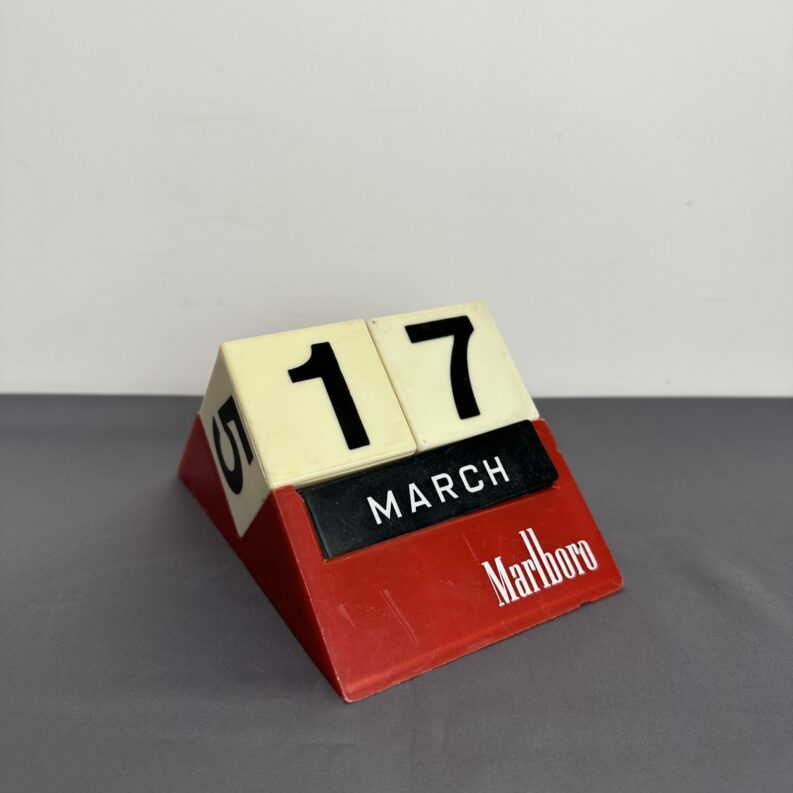 Calendrier perpétuel publicitaire Marlboro vintage