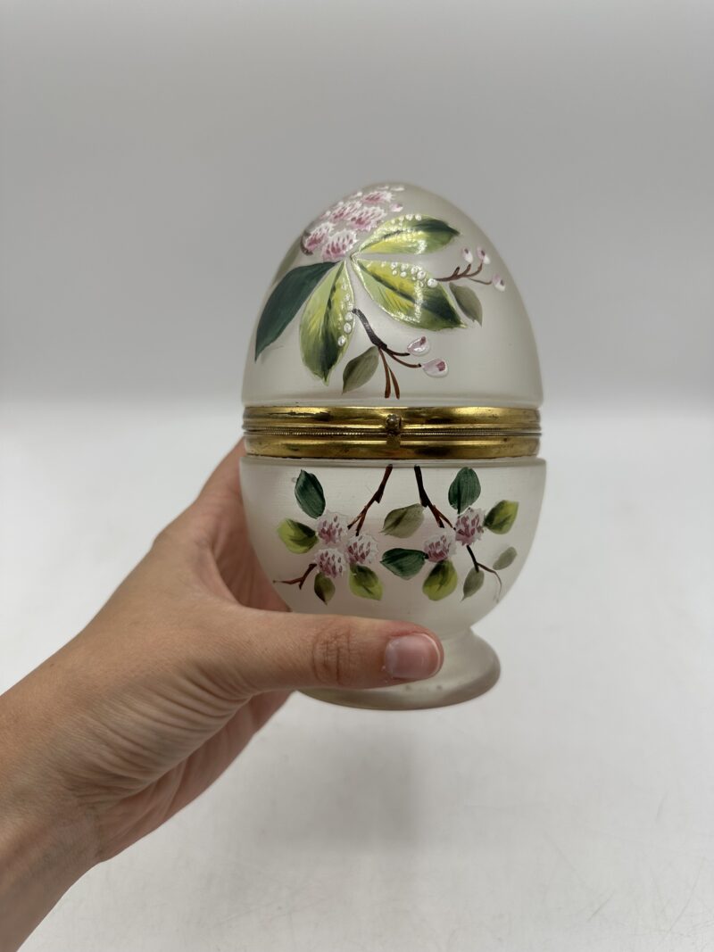 Ancienne boite œuf en verre soufflé décor floral – Image 2