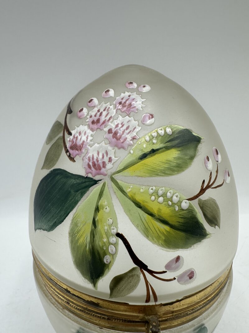 Ancienne boite œuf en verre soufflé décor floral – Image 4