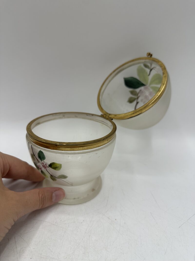 Ancienne boite œuf en verre soufflé décor floral – Image 8