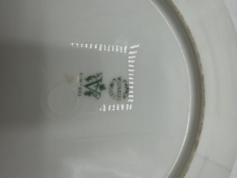 Lot de 8 assiettes Vignaud porcelaine de Limoges – Image 5