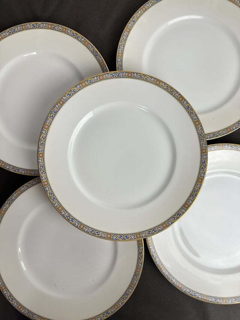 Lot de 8 assiettes Vignaud porcelaine de Limoges