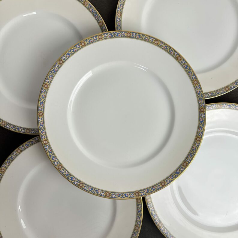 Lot de 8 assiettes Vignaud porcelaine de Limoges