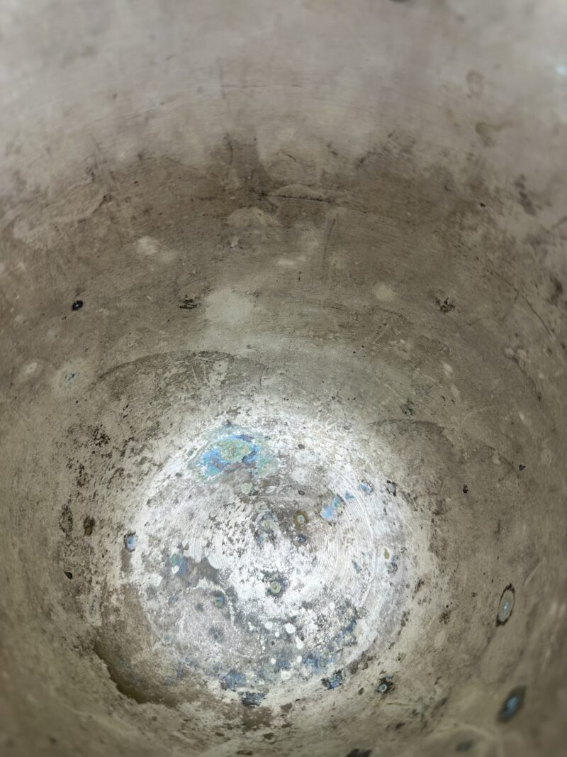 Ancien seau à champagne sur pieds en laiton – Image 5