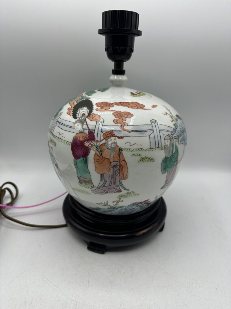 Ancienne lampe chinoise en porcelaine XXe siècle – Image 2