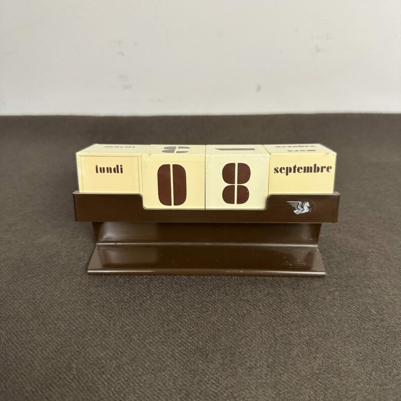 Calendrier perpétuel vintage années 70