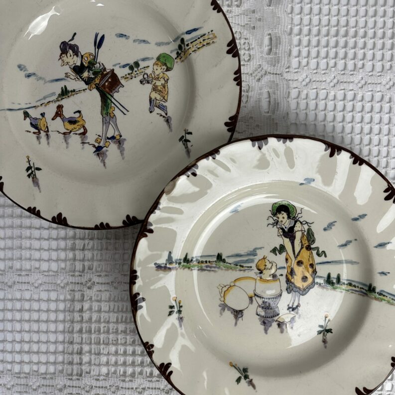 Assiettes polychrome Creil et Montereau