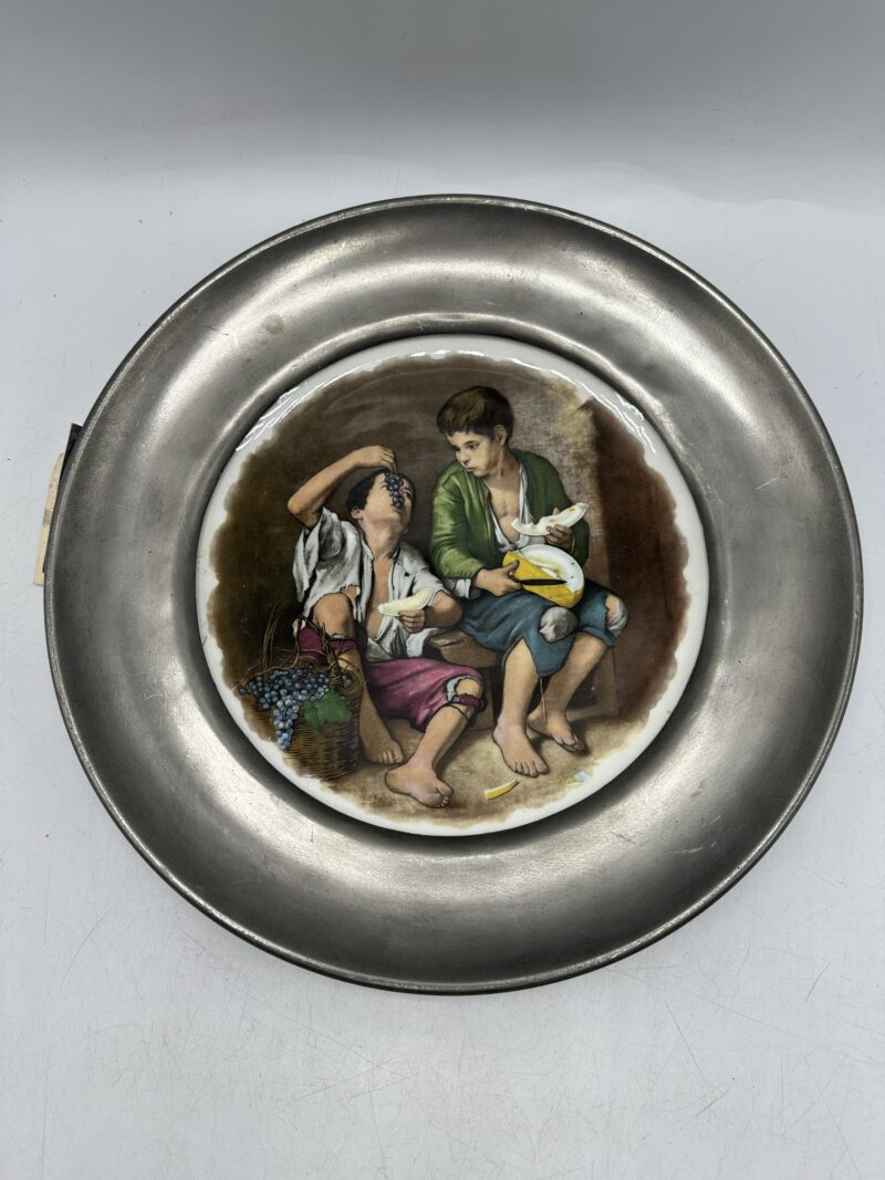 Assiette décorative en étain – Image 2