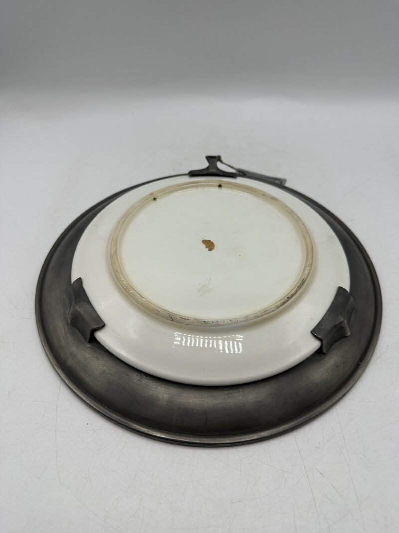 Assiette décorative en étain – Image 10