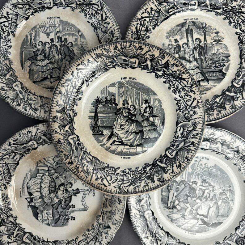 Assiettes Choisy Le Roi "Paris au bal"
