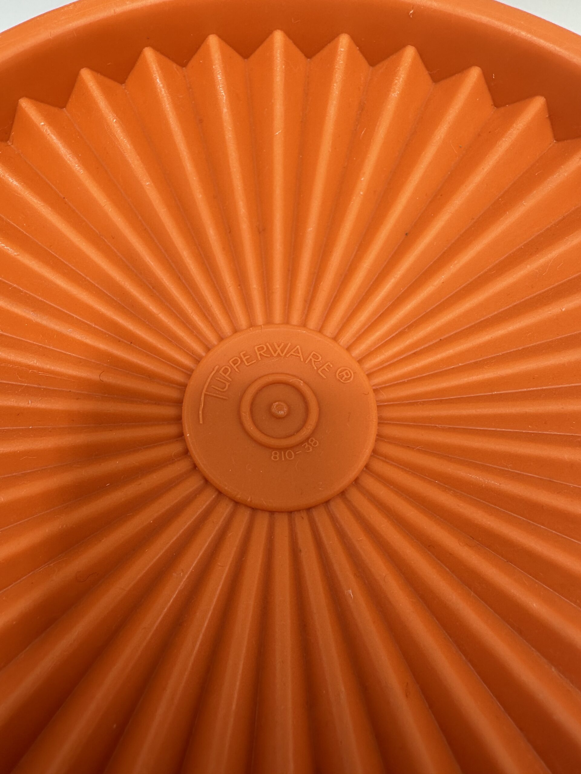 Petit tupperware vintage orange – Image 3