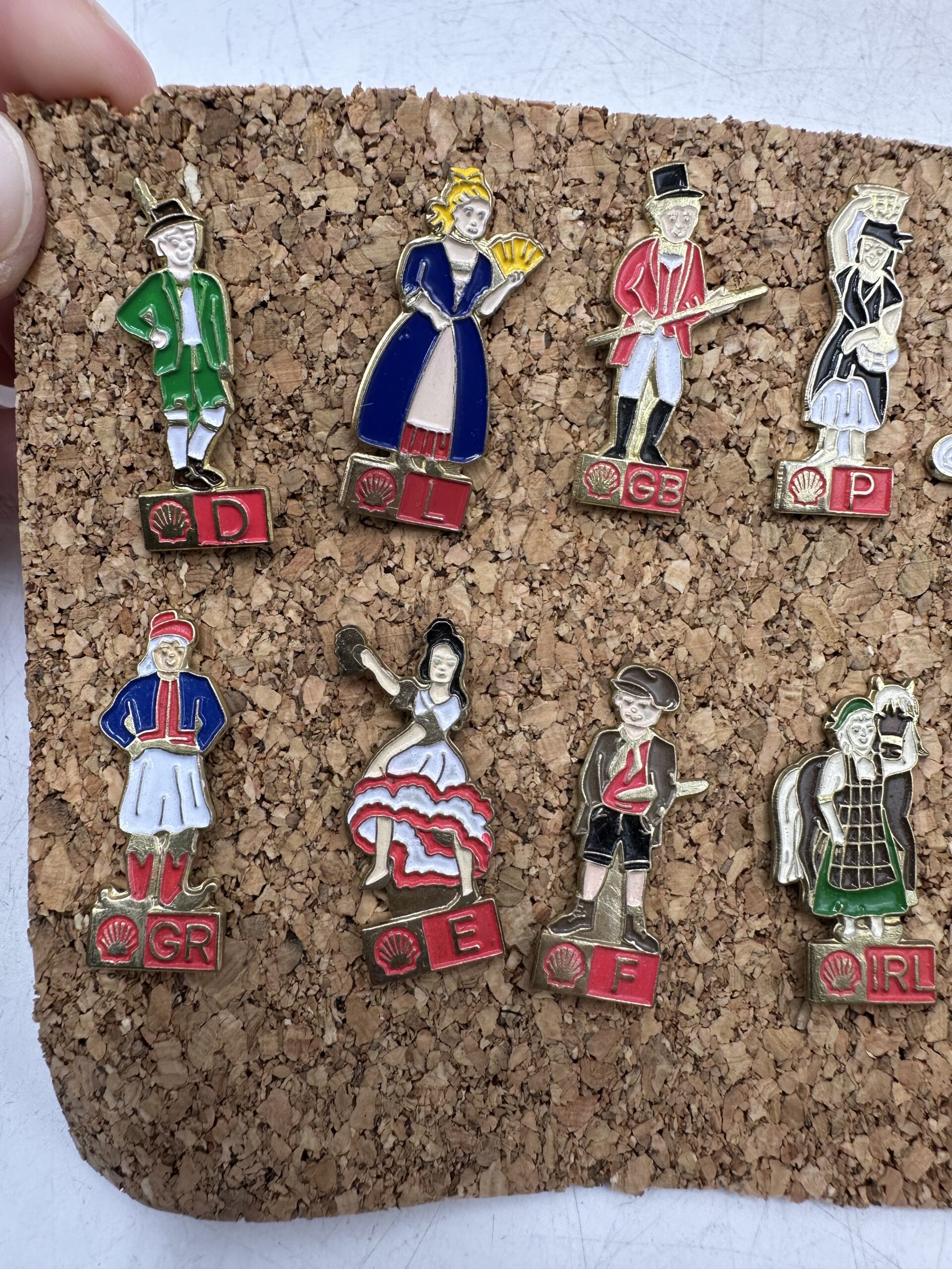 Lot de 11 pin's Shell vintage – Image 2